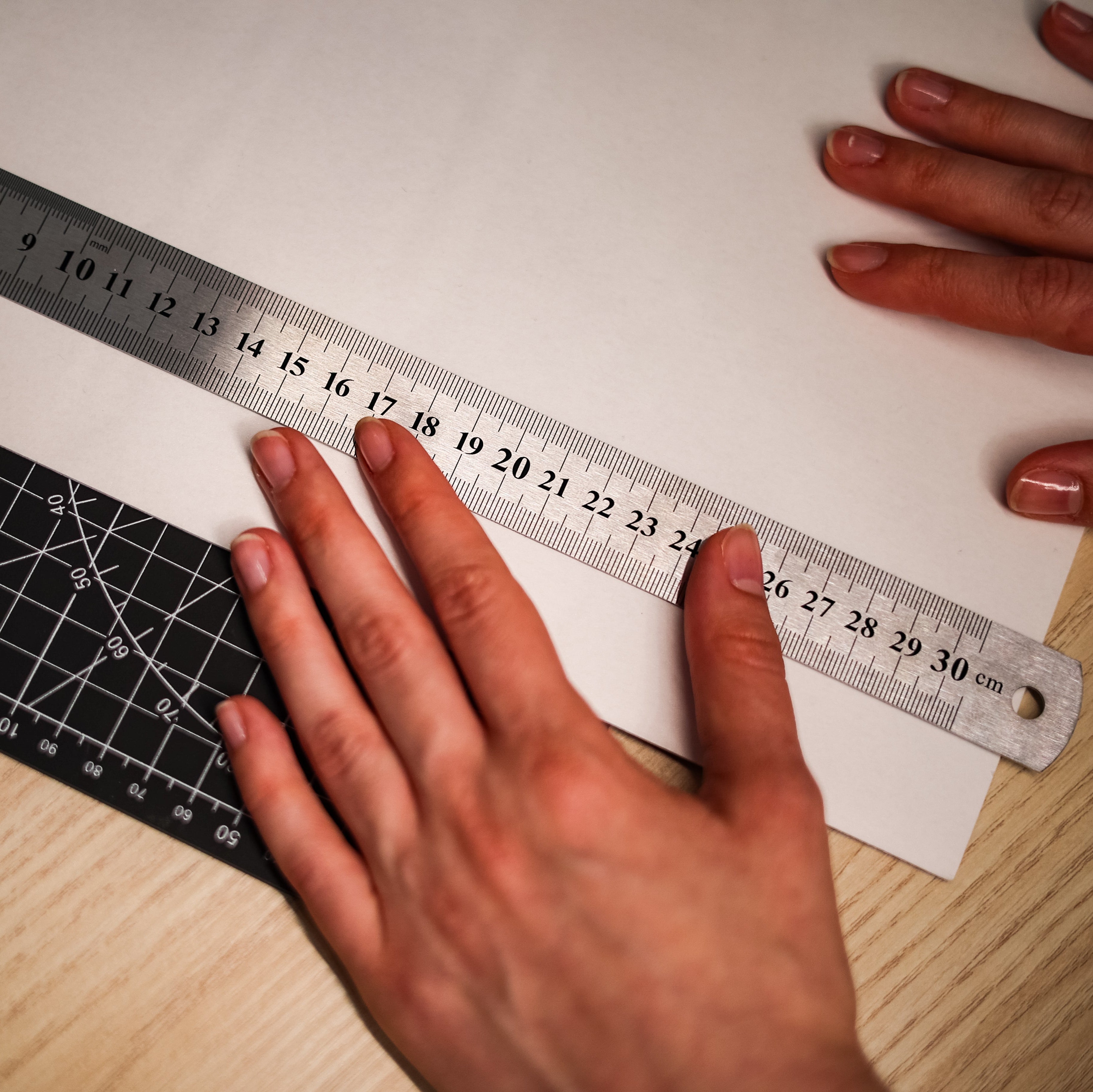 Nanomi Extra Erős Fém Vonalzó 30cm